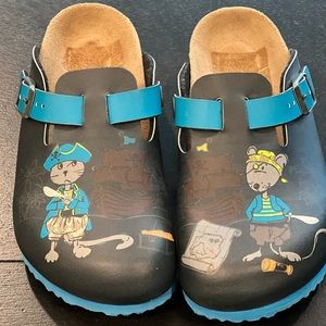 Youth pirate birkenstock